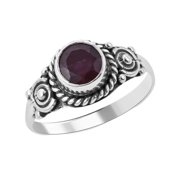 Artisan Ruby Ring in 925 Sterling Silver - Picture 8 of 8